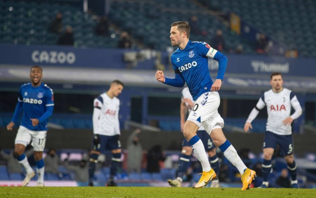 的战术主要 的战术主要